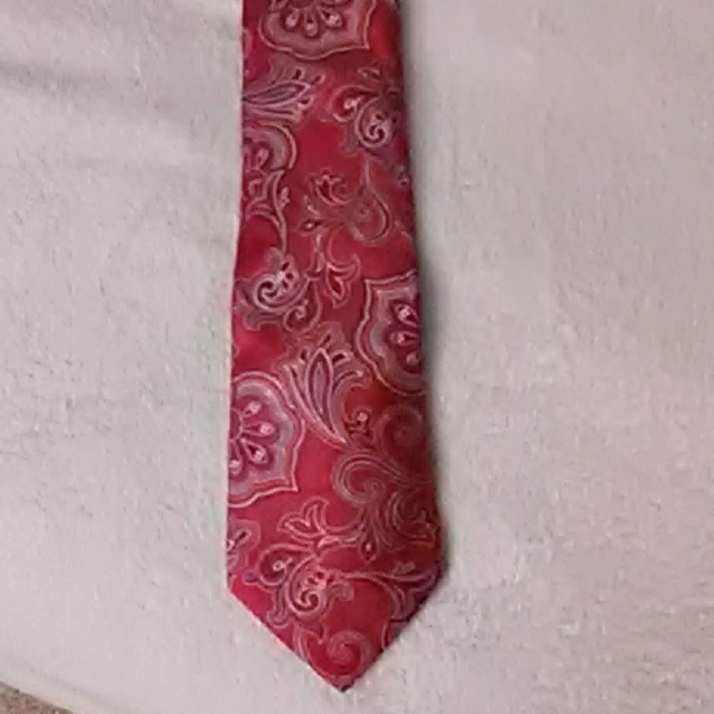 Hart Schaffner & Marx men's 100% Silk Tie